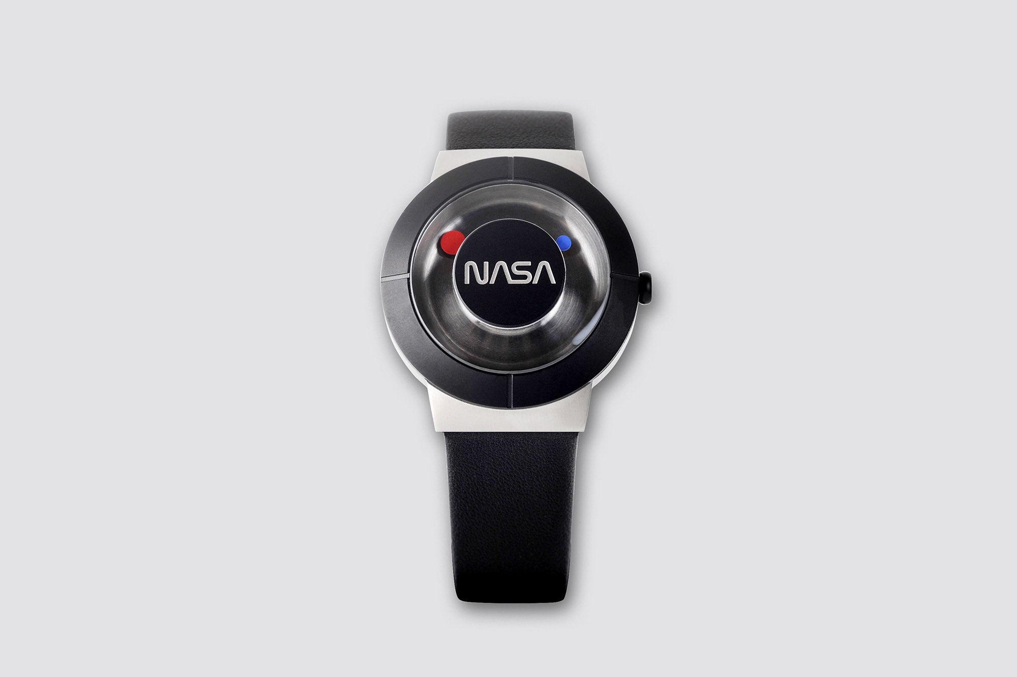 A space watch, inspired by Space itself, “Father of the NASA Design Program” Richard Danne designs his One and Only Space Watch, as homage to his long and fruitful relationship with the NASA family.