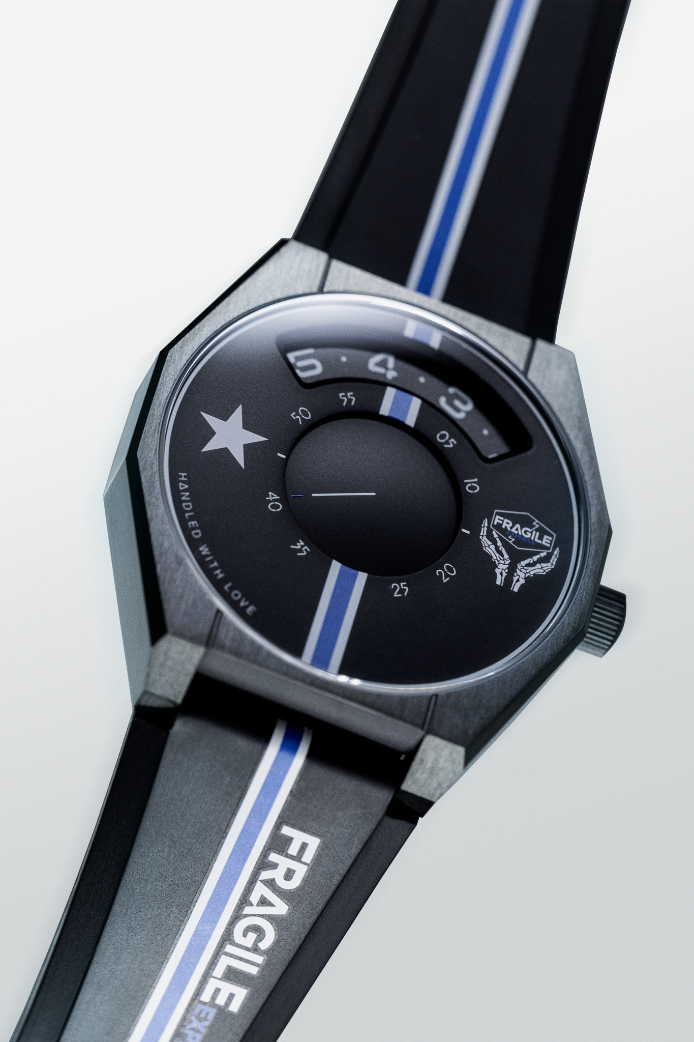 DEATH STRANDING X ANICORN - FRAGILE EXPRESS TIME Limited Edition