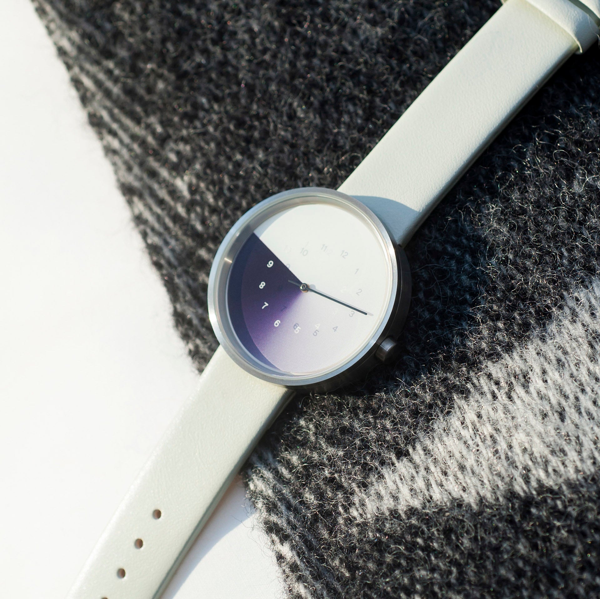 TTT#1 - Seoul - Hidden Time Watch - Snow, product shot