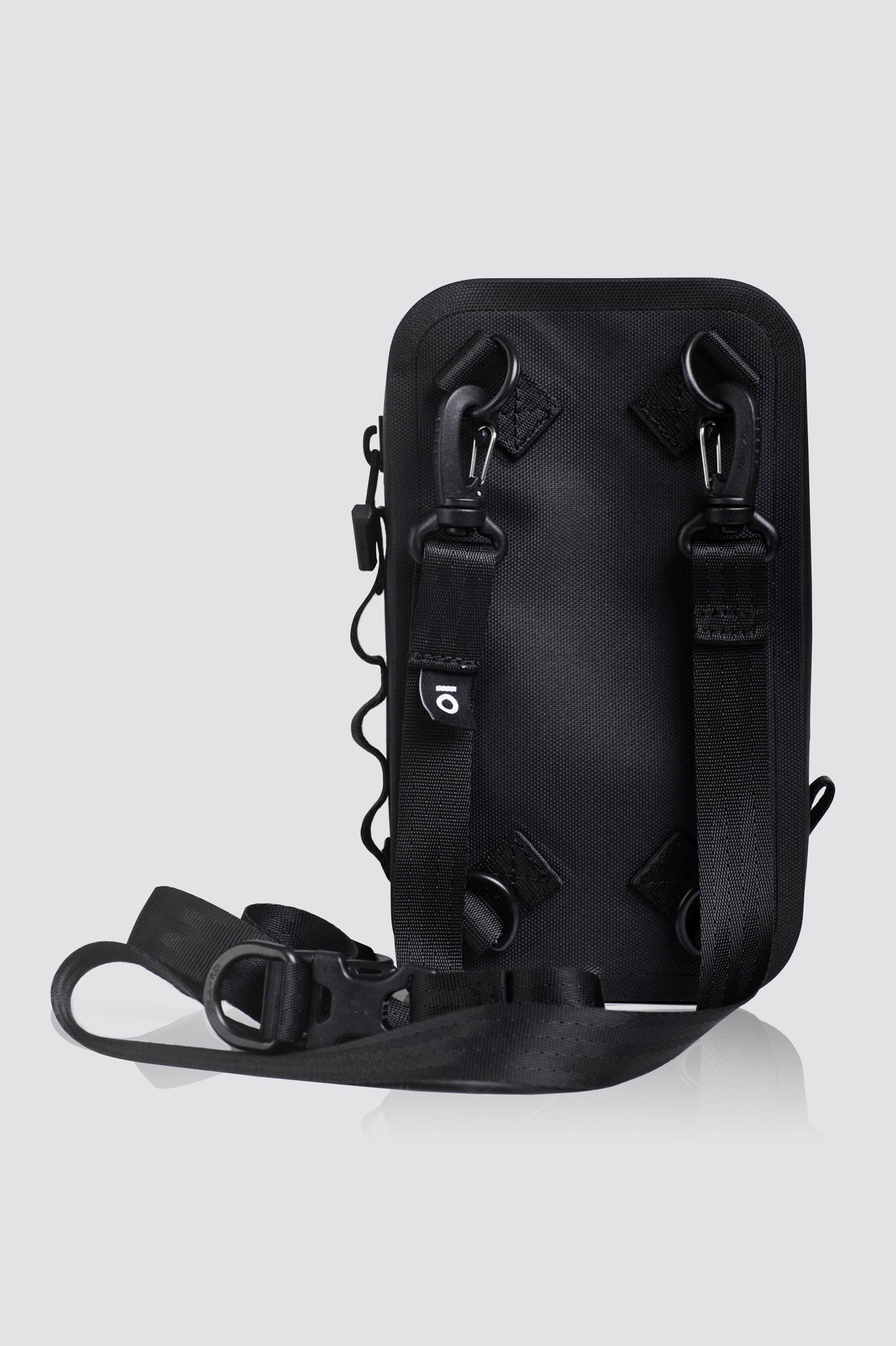 Ludens Sacoche has KOJIMA PRODUCTIONS logo subtly printed on the front; it is made with TPU material, which is lightweight, waterproof, durable and non-toxic.