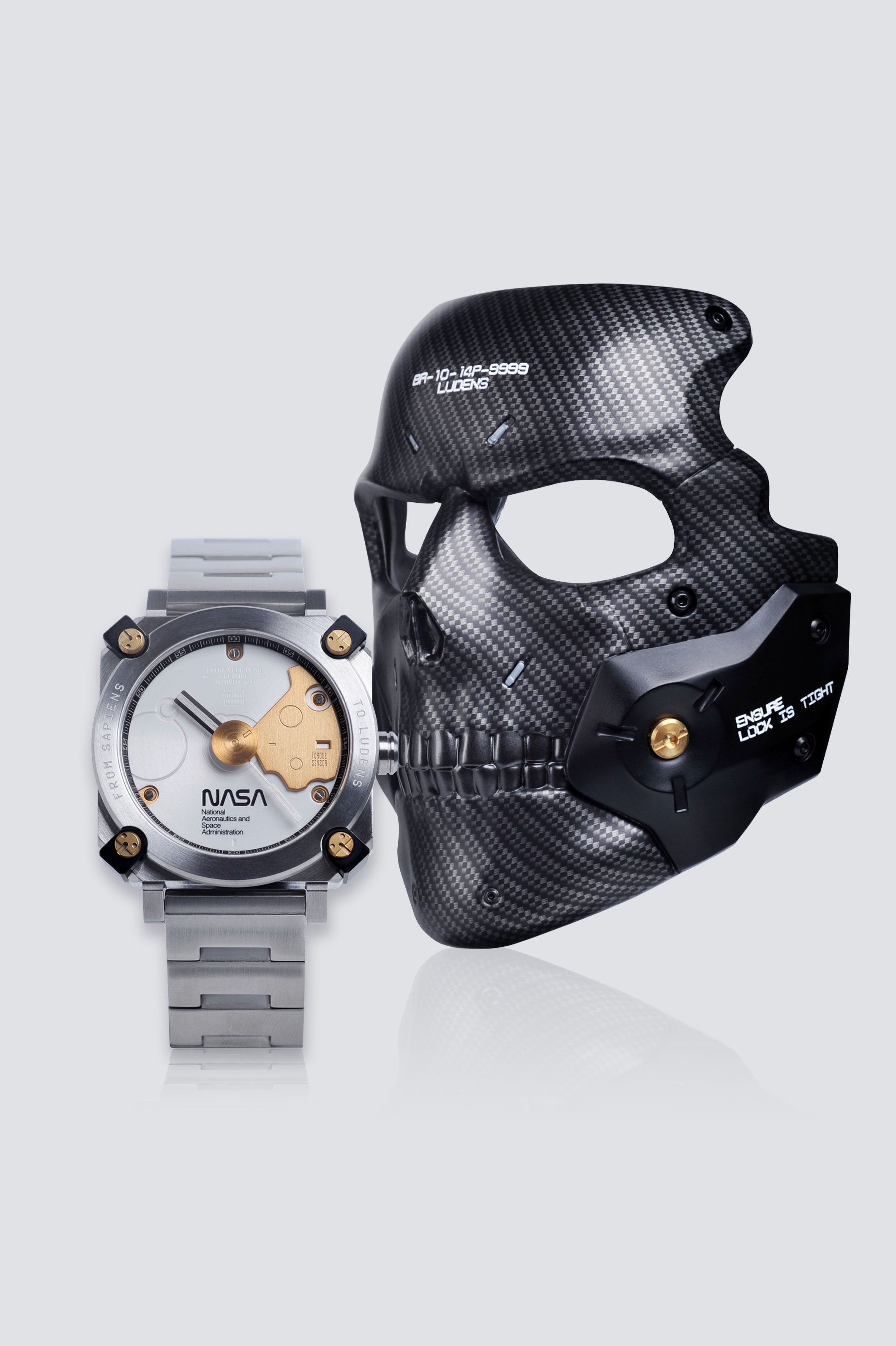 Exclusively included in the Rare Edition, Ludens Mask is a 1:1 life size collectible that is actually wearable – Everyone of us is Ludens. The skull mask is a very important motif for Ludens that is associated with human fossils and armor visor. 