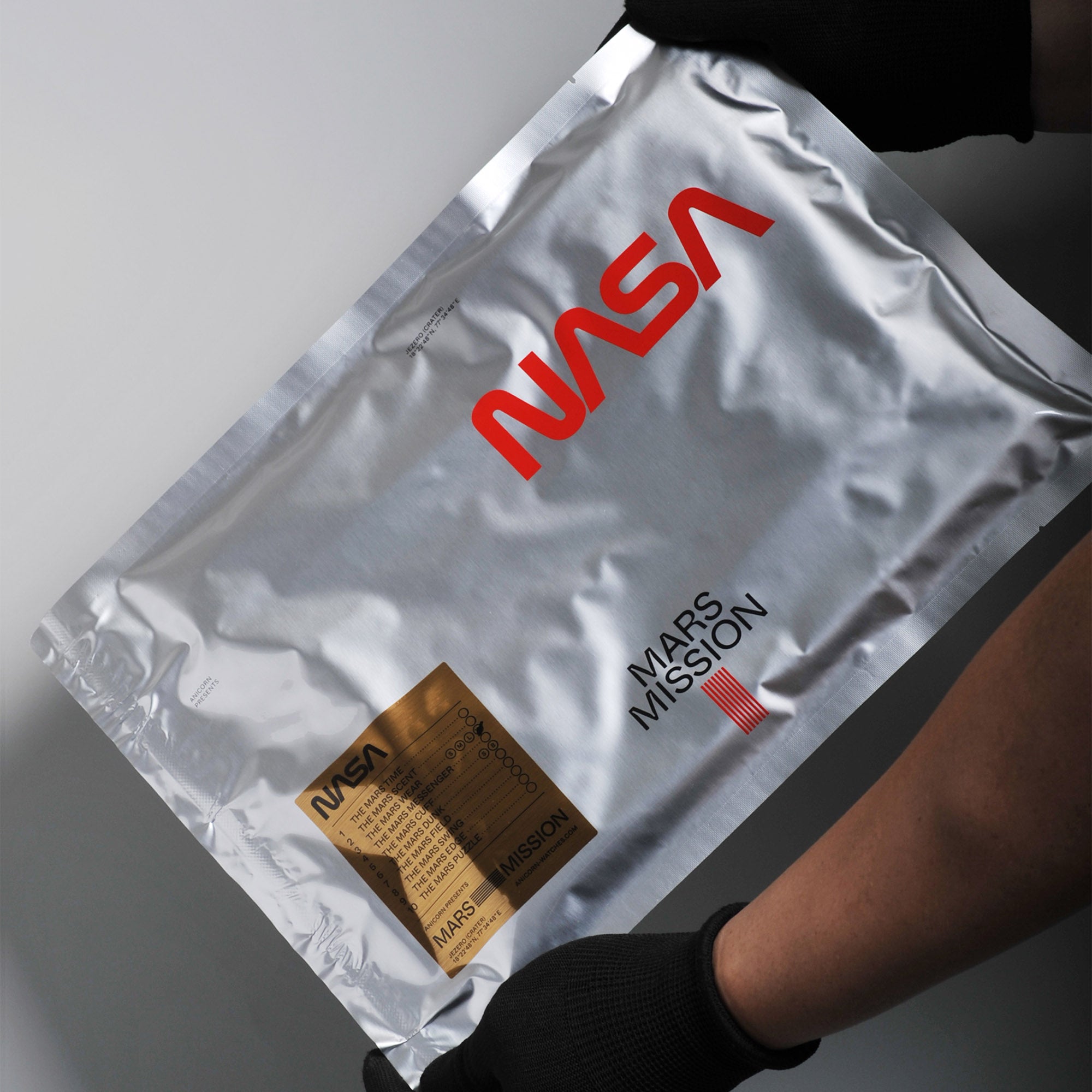 Limited MARS MISSION heavyweight T-shirt with extra large NASA logo print. The garment is knit from 100% American cotton (6oz) with premium comfort and better fit.