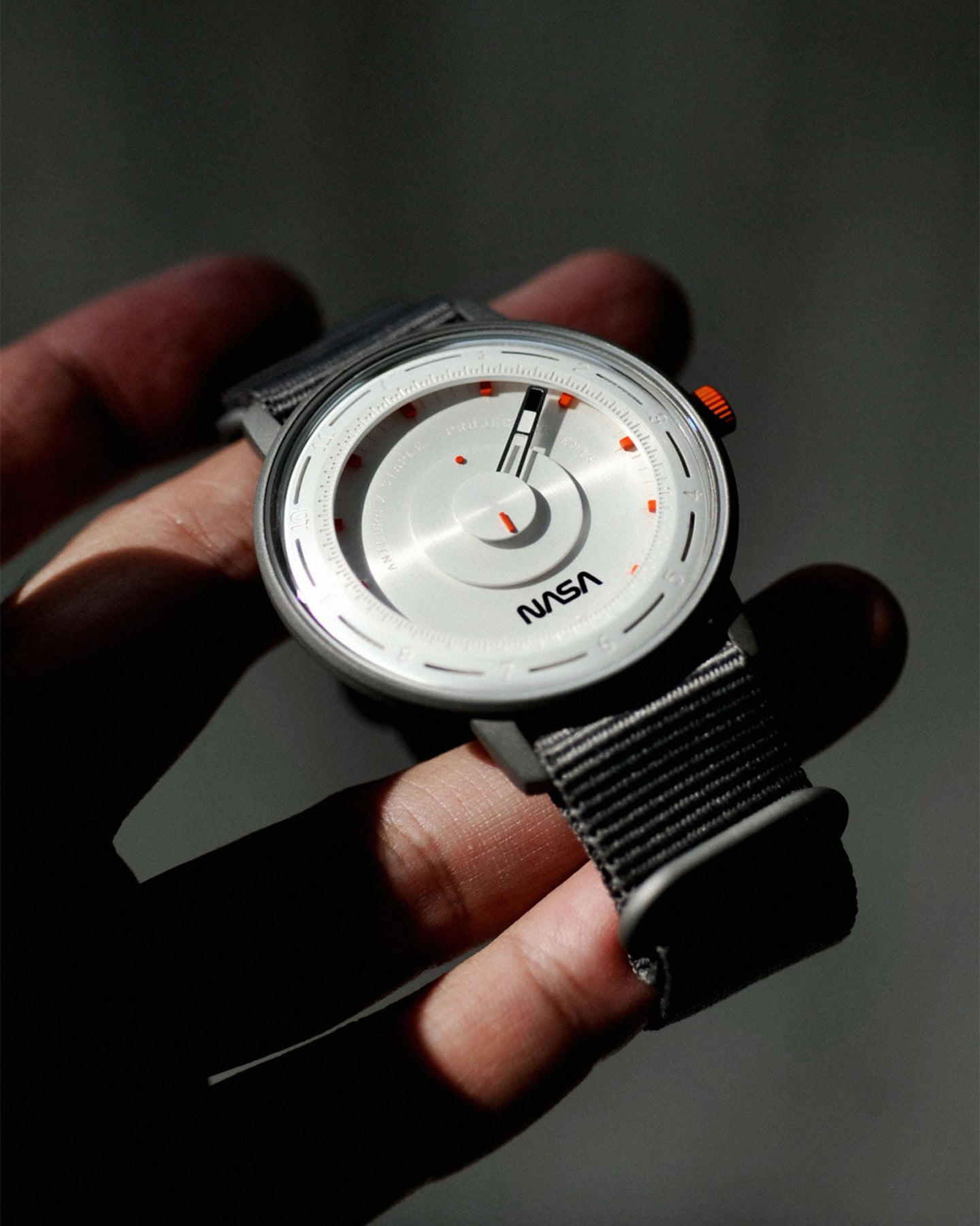 Artemis Time is a timepiece to honor space missions, zero gravity as well as the salutation to the upcoming space expedition. Designed by Jeff Staple and ANICORN, Artemis Time has a special project logo consisting of the initial “A” that stands for both Artemis and Anicorn; the spacecraft roll patterns and of course a unique upside down Zero Gravity “Space Pigeon” signature by STAPLE — the very first for the brand. 