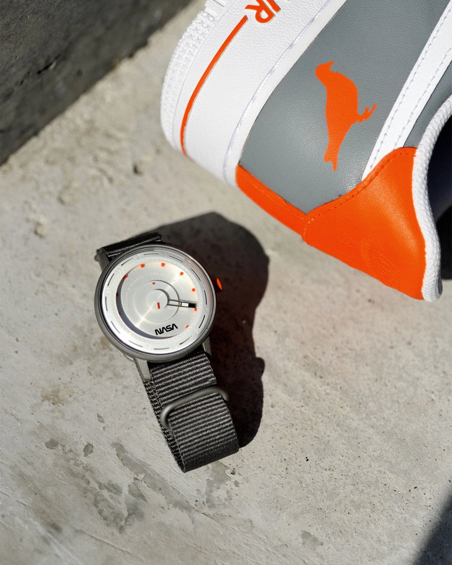 Artemis Time is a timepiece to honor space missions, zero gravity as well as the salutation to the upcoming space expedition. Designed by Jeff Staple and ANICORN, Artemis Time has a special project logo consisting of the initial “A” that stands for both Artemis and Anicorn; the spacecraft roll patterns and of course a unique upside down Zero Gravity “Space Pigeon” signature by STAPLE — the very first for the brand.