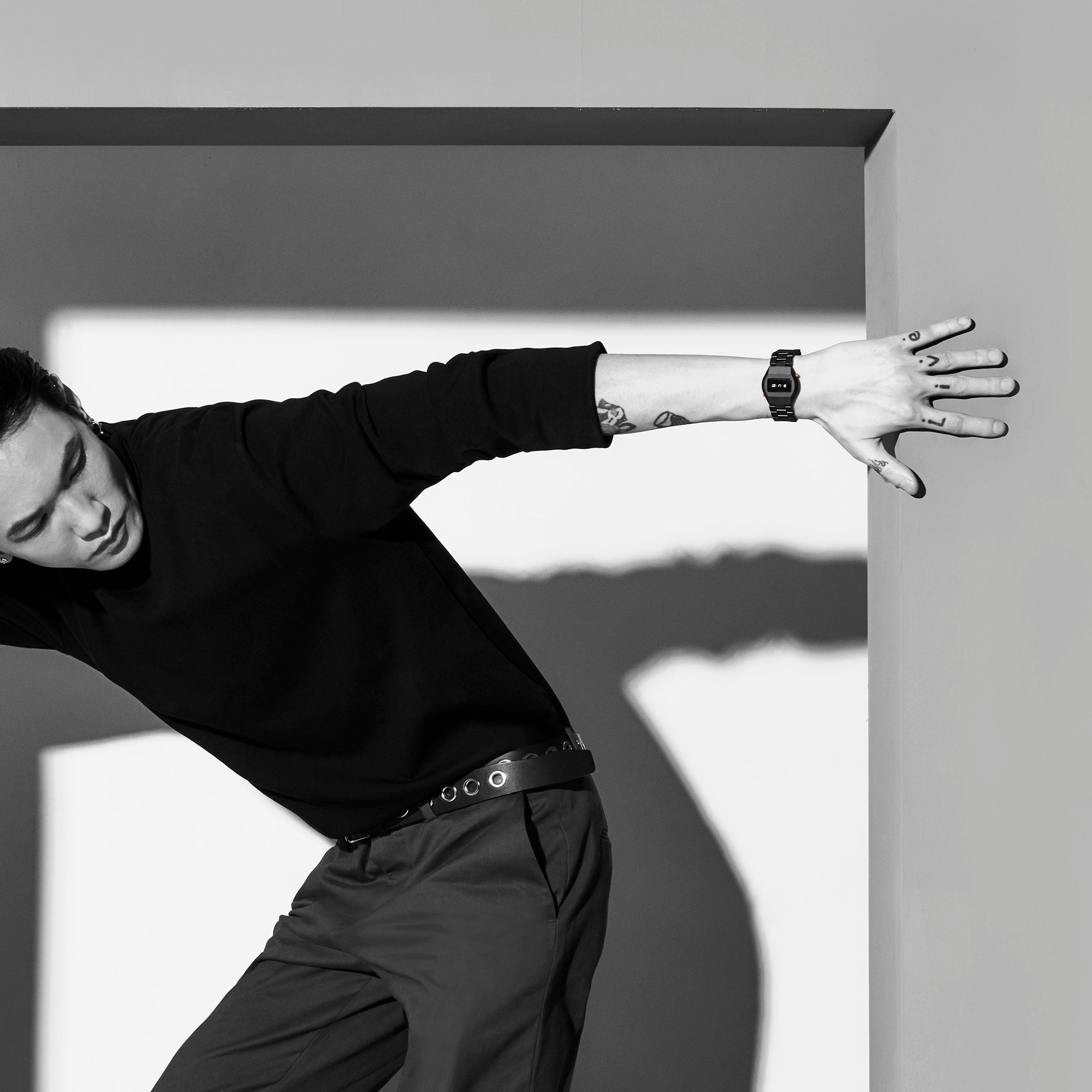 TIME:LESS:NESS - 1970 - The digital watch (Bracelet - Black)