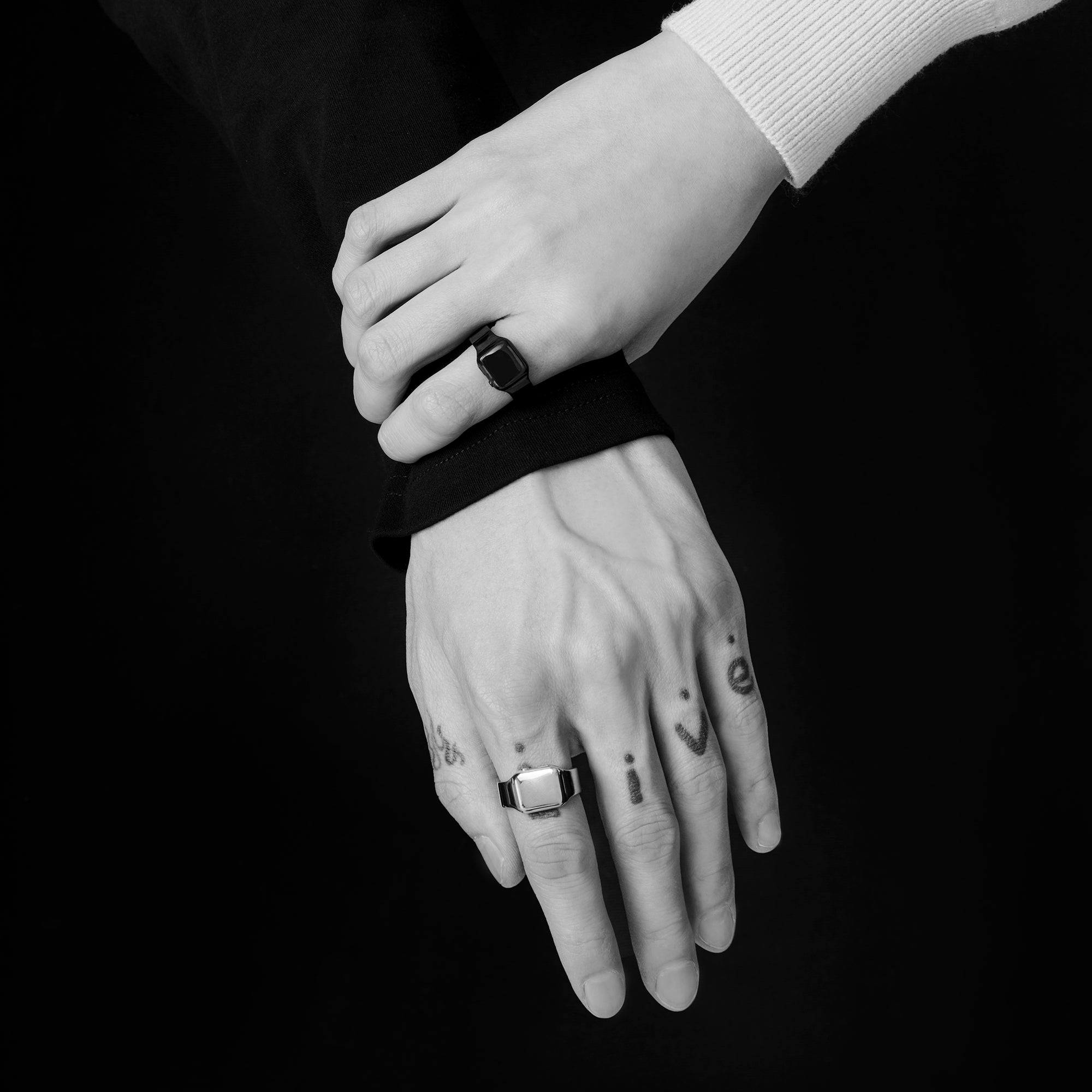 TIME:LESS:NESS - 2014 – The smartwatch (Ring - Silver)
